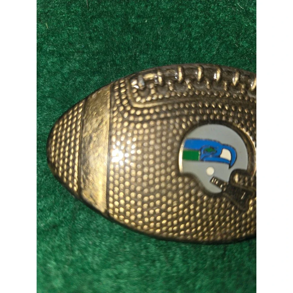 Vtg. 1981 Seattle Seahawks Belt Buckle (Y-8)